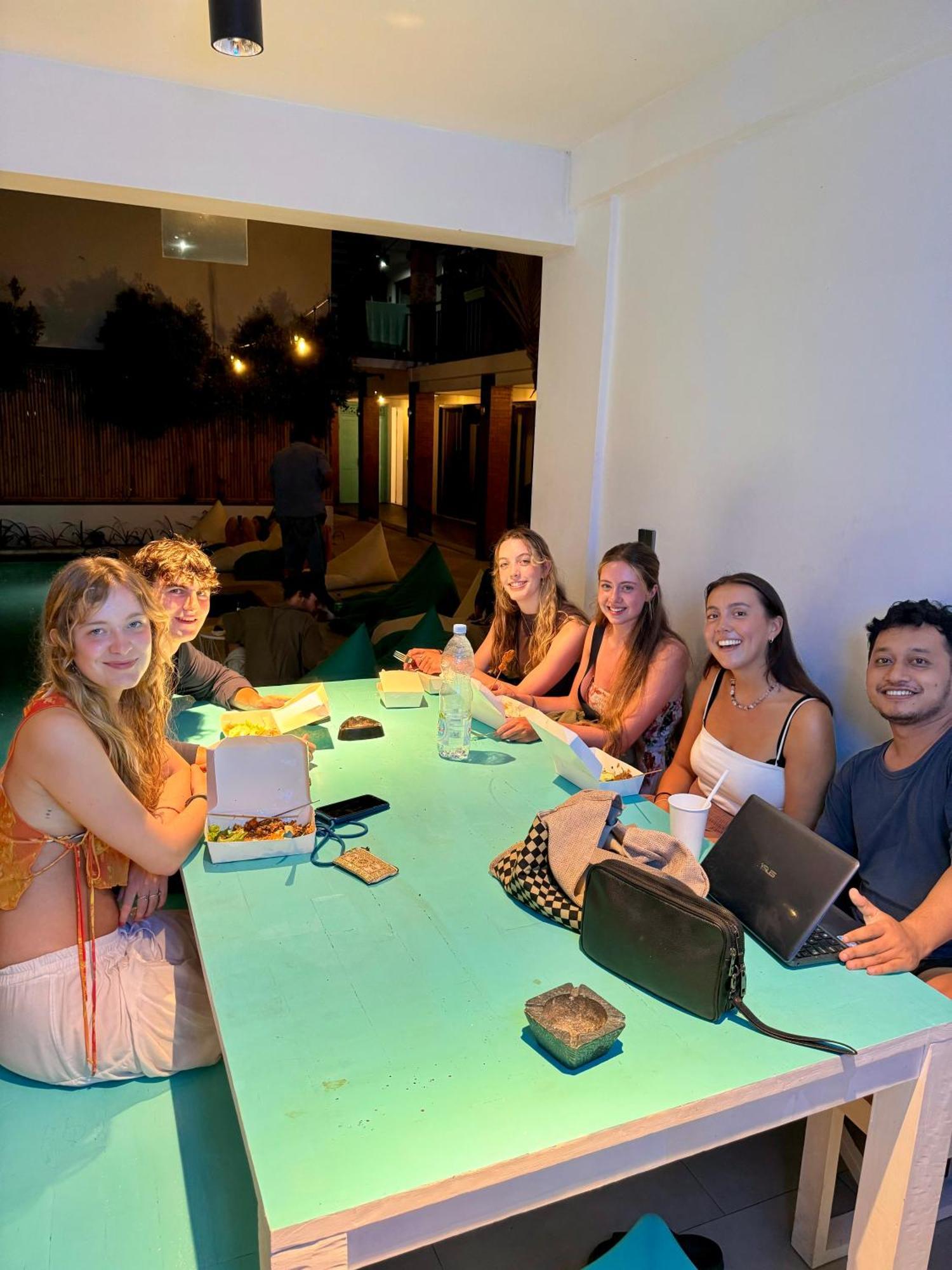 Canggu Central Hostel 外观 照片